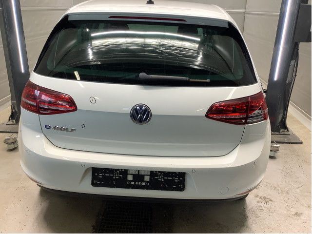 Bakluke til VW e-Golf 2014-2017 (Fase 1)  (VOLKSWAGEN|5G6 827 025 AB|)