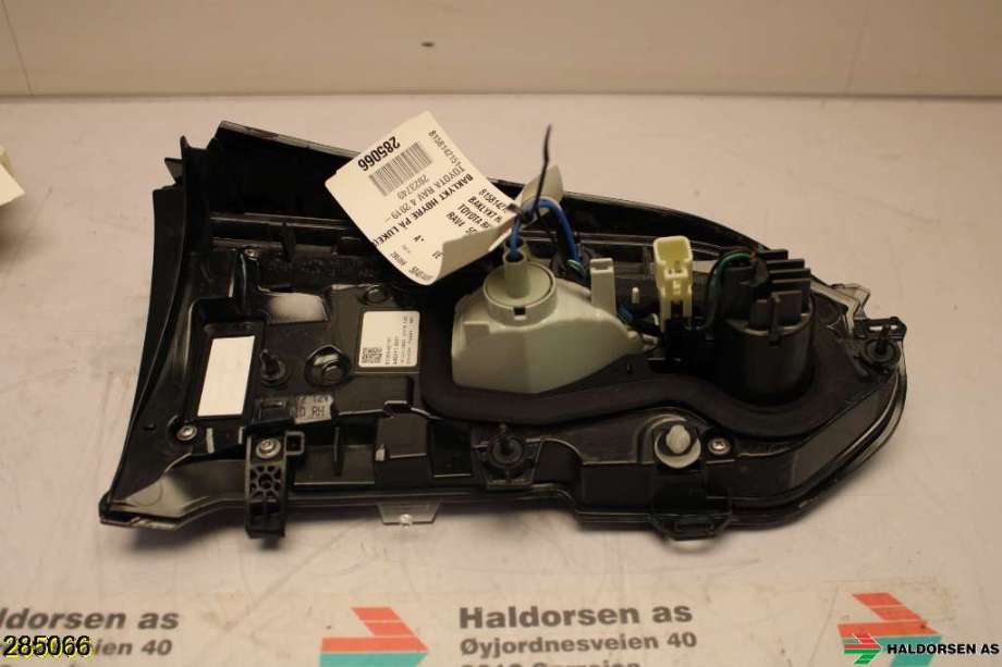 Baklykt høyre indre til Toyota RAV4 2019-->> (Type V)  (TOYOTA|8158142151|)