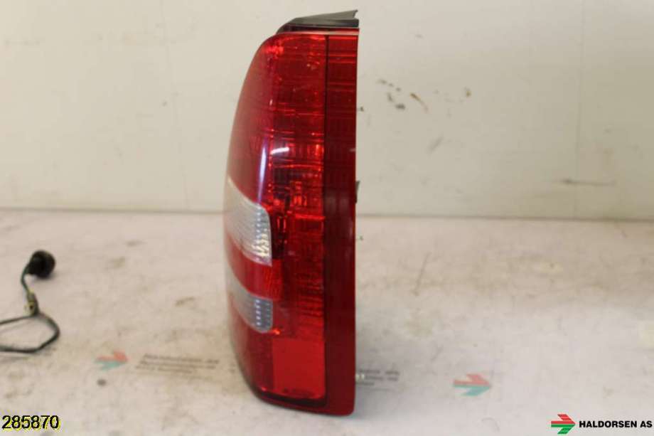 Baklykt høyre til Subaru Forester 2002-2005 (Type II, Fase 1)  (SUBARU|84201SA060|)