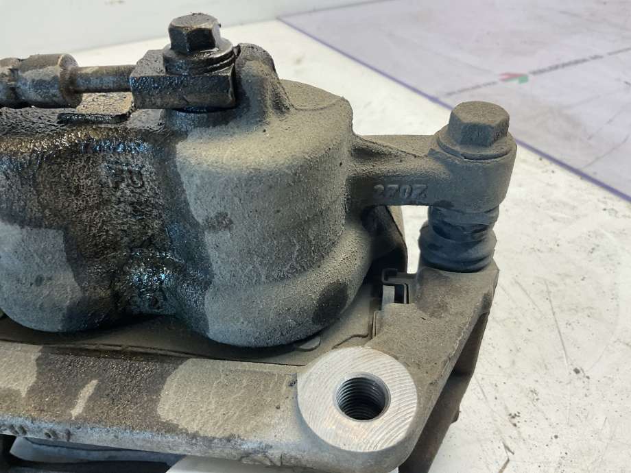 Bremsecaliper høyre bak til Mercedes EQA 2021-->> (Mercedes|A 247 423 40 00|)