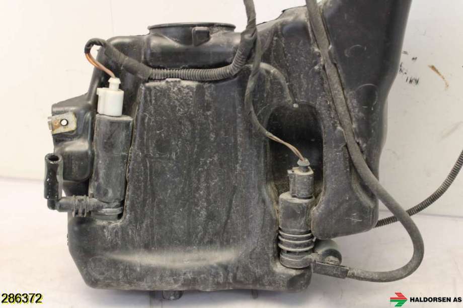Spylertank til Mercedes E-Klasse 2009-2013 (Fase 1) (W212) (W212) (MERCEDES|A 204 869 13 20|A 204 869 01 00|A 204 869 04 00)