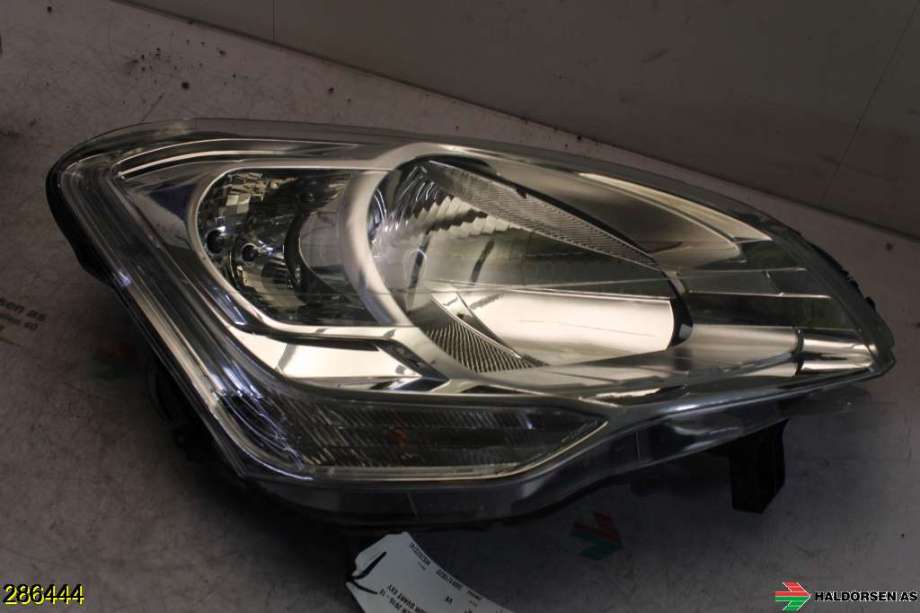 Frontlykt høyre halogen til Peugeot Partner 2015-2019 (Type II, Fase 2)  (PEUGEOT|6206 K6|)