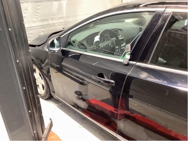 Dør venstre foran til Volvo V40 2012-2019  (VOLVO|32321018|)