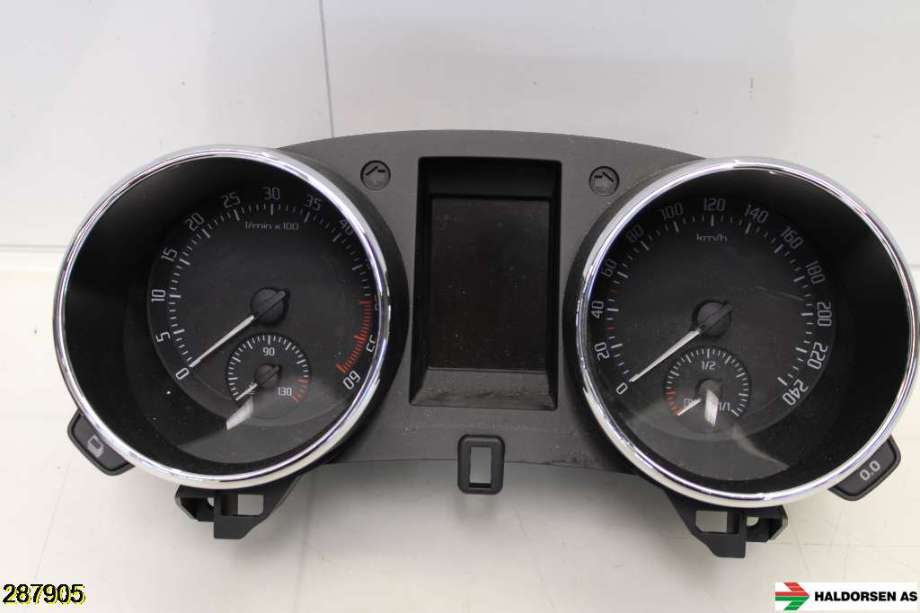 Instrumentpanel til Škoda Yeti 2014-2017 (Fase 2)  (SKODA|5L0 920 840 P|)