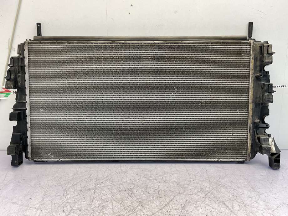 Radiator (automat gir) til BMW 2-Serie 2014-2021 (F22/F23) (F22/F23) (BMW|17 11 7 643 331|)