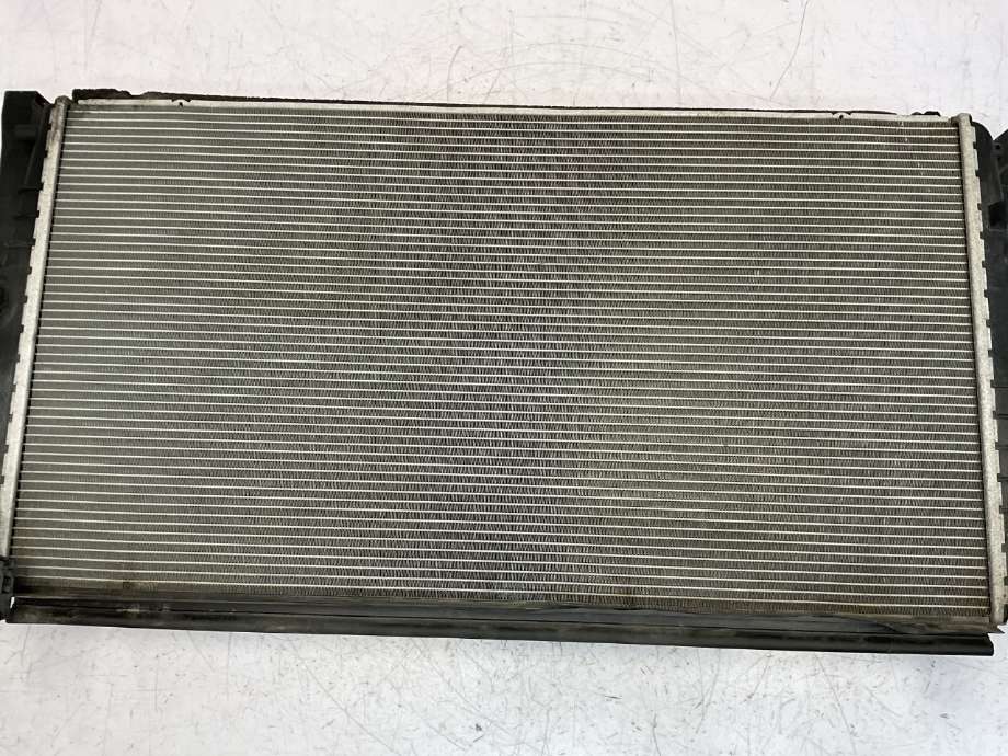 Radiator (automat gir) til BMW 2-Serie 2014-2021 (F22/F23) (F22/F23) (BMW|17 11 7 643 331|)
