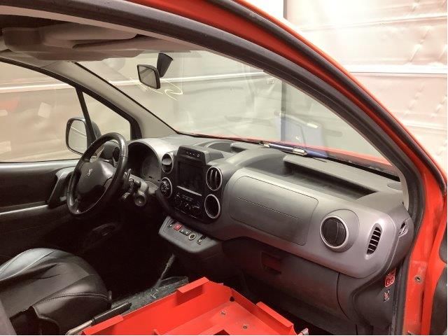 Dashbord til Peugeot Partner 2015-2019 (Type II, Fase 2)  (PEUGEOT|)
