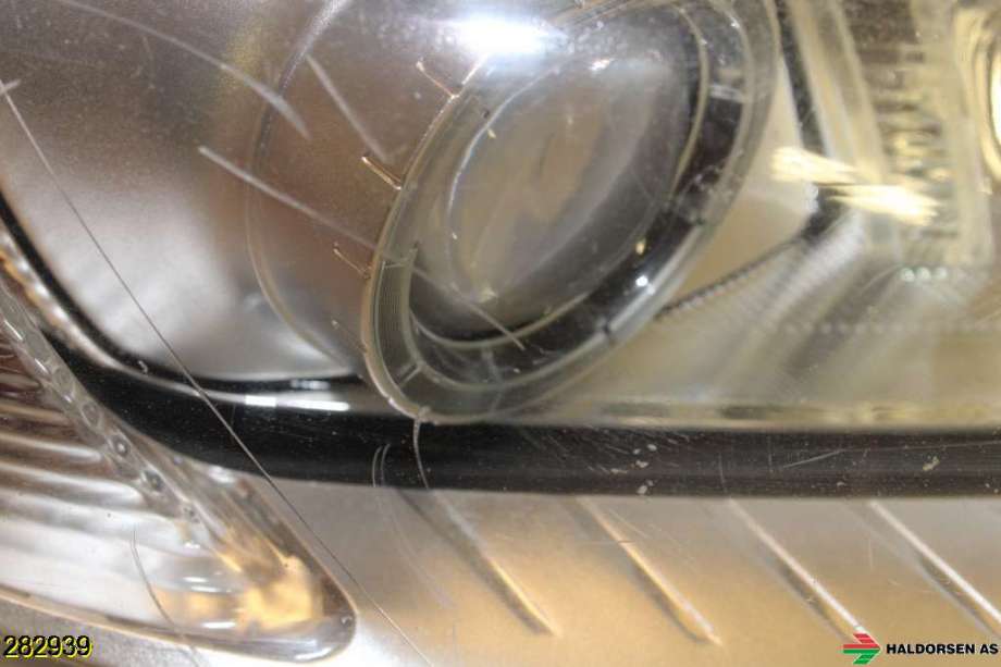 Frontlykt høyre halogen til Volvo XC70 2008-2013 (Type II, Fase 1)  (VOLVO|31214416|)