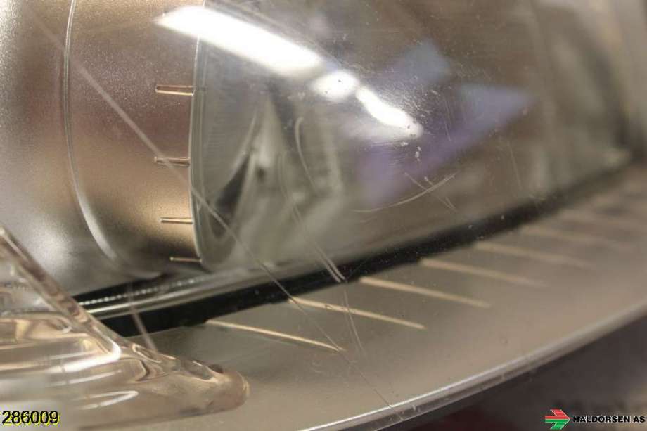 Frontlykt høyre halogen til Volvo XC70 2008-2013 (Type II, Fase 1)  (VOLVO|31214416|)