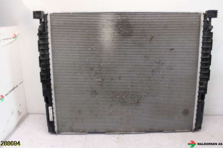 Radiator (automat gir) til BMW 5-Serie 2017-->> (G30/G31) (G30/G31) (BMW|17 11 8 743 666|)