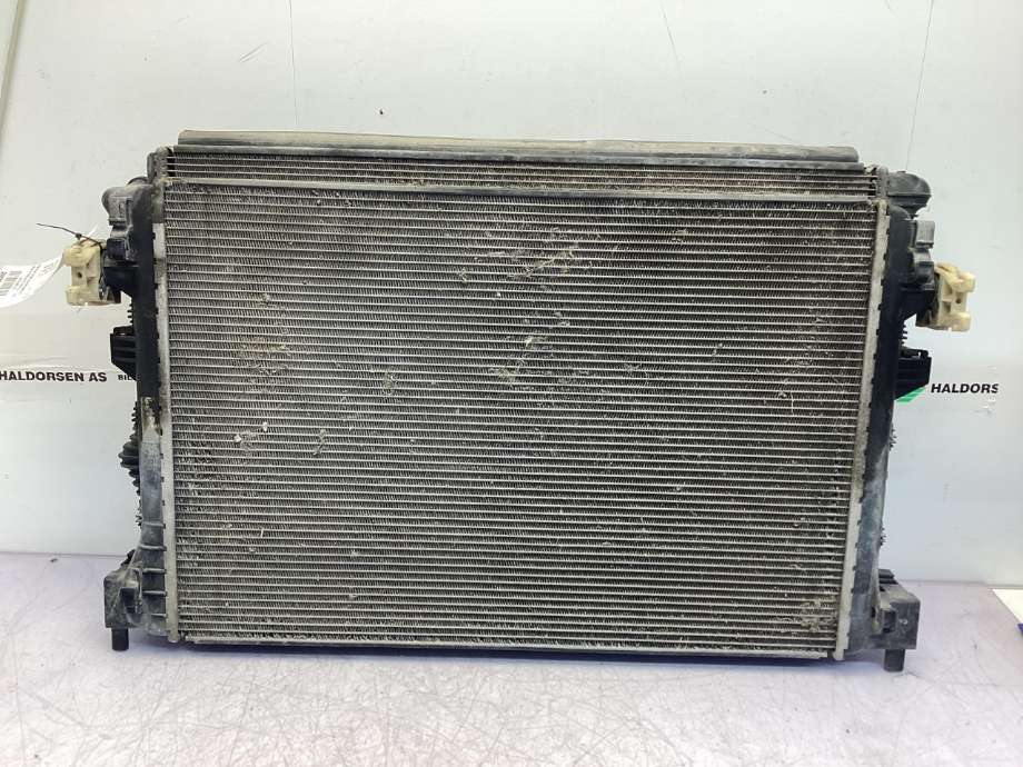 Radiator (automat gir) til VW Passat 2015-2019 (Fase 1) (B8) (B8) (VOLKSWAGEN|)