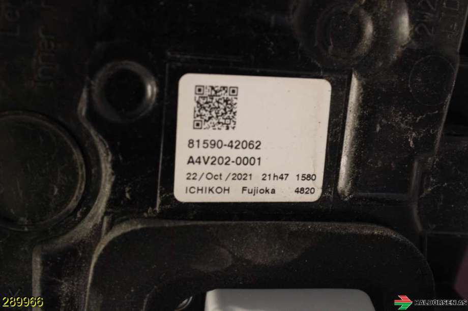 Baklykt venstre indre til Suzuki Across 2020-->>  (SUZUKI Across XA5P(S)(EU,M)|T8159-14206-200|)