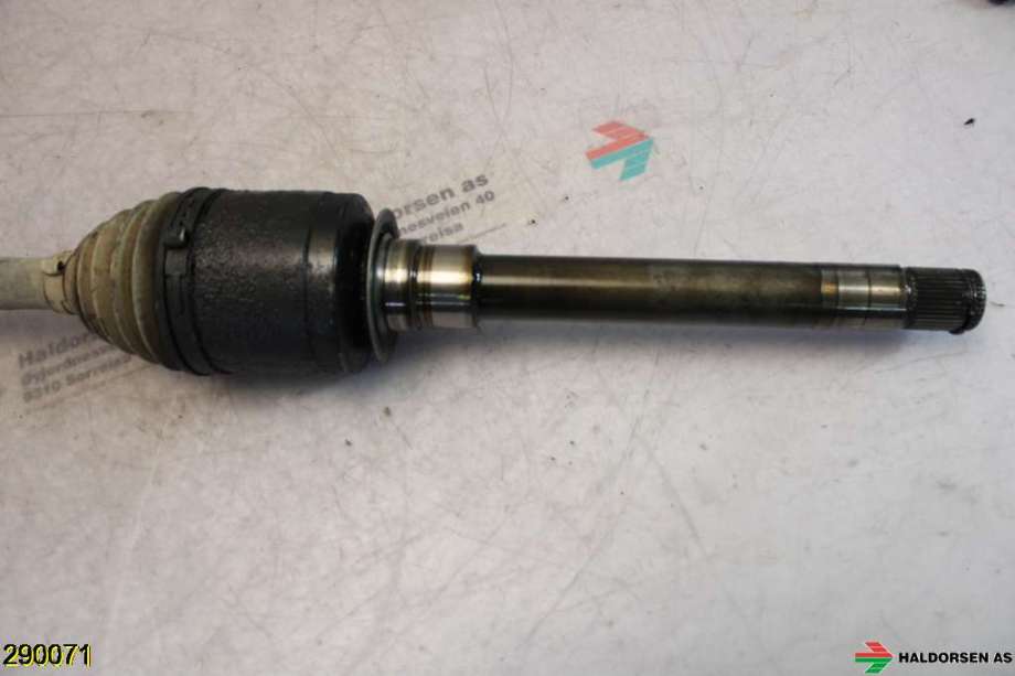 Drivaksel høyre foran til Mercedes ML 2005-2011 (W164) (W164) (MERCEDES|)