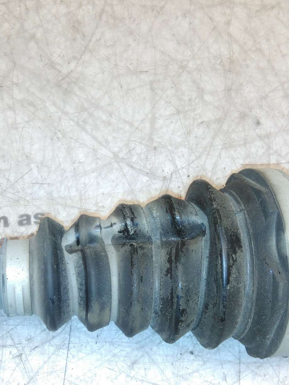 Drivaksel venstre foran til Škoda Superb 2015-->> (Type III)  (SKODA|3Q0 407 271 AH|)