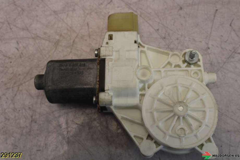 Ruteheis høyre til BMW 3-Serie 2005-2011 (E90/E91/E92/E93) (E90/E91/E92/E93) (BMW||6 927 028)