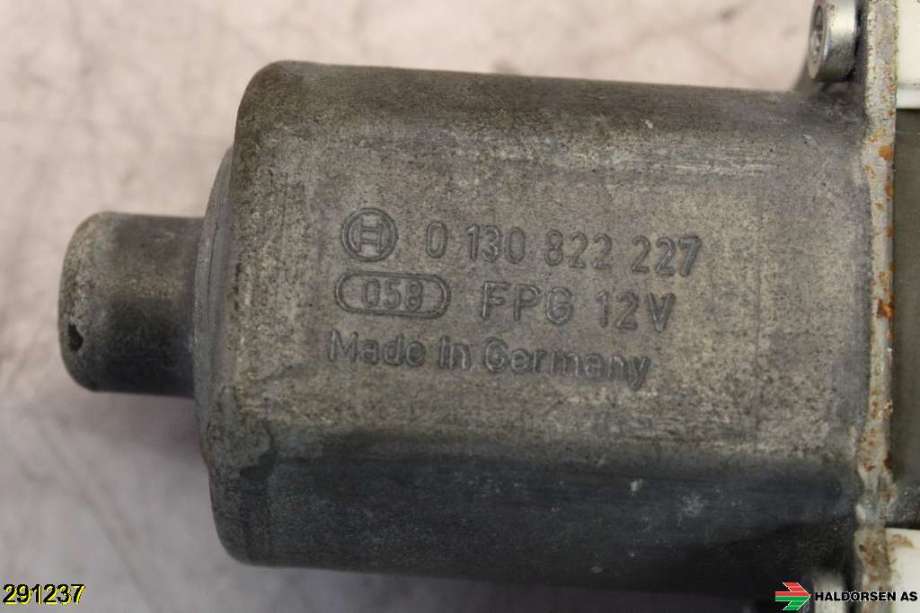 Ruteheis høyre til BMW 3-Serie 2005-2011 (E90/E91/E92/E93) (E90/E91/E92/E93) (BMW||6 927 028)