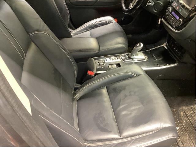 Sete foran høyre til Mitsubishi Outlander 2015-->> (Type III, Fase 2)  (MITSUBISHI|)