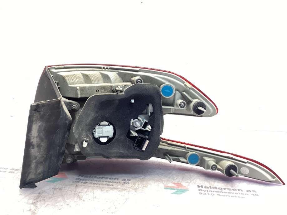 Baklykt venstre til Peugeot 308 2013-2021 (Type II)  (PEUGEOT|96 780 939 80|)
