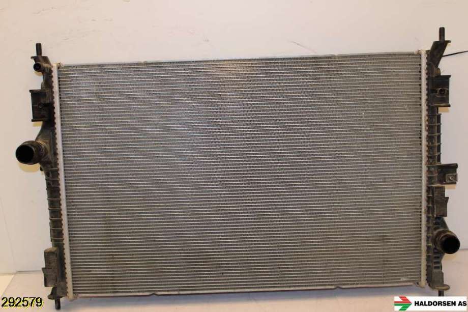 Radiator (manuell gir) til Peugeot Partner 2019-->> (Type III)  (PEUGEOT|96 757 479 80|)