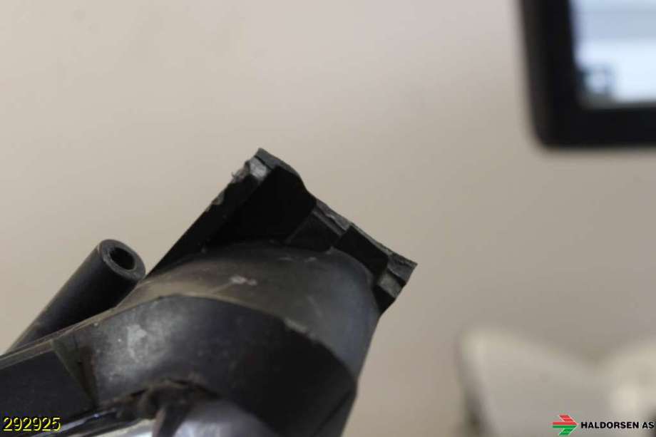 Frontlykt venstre halogen til Kia Venga 2010-2017  (KIA|92101-1P000|)
