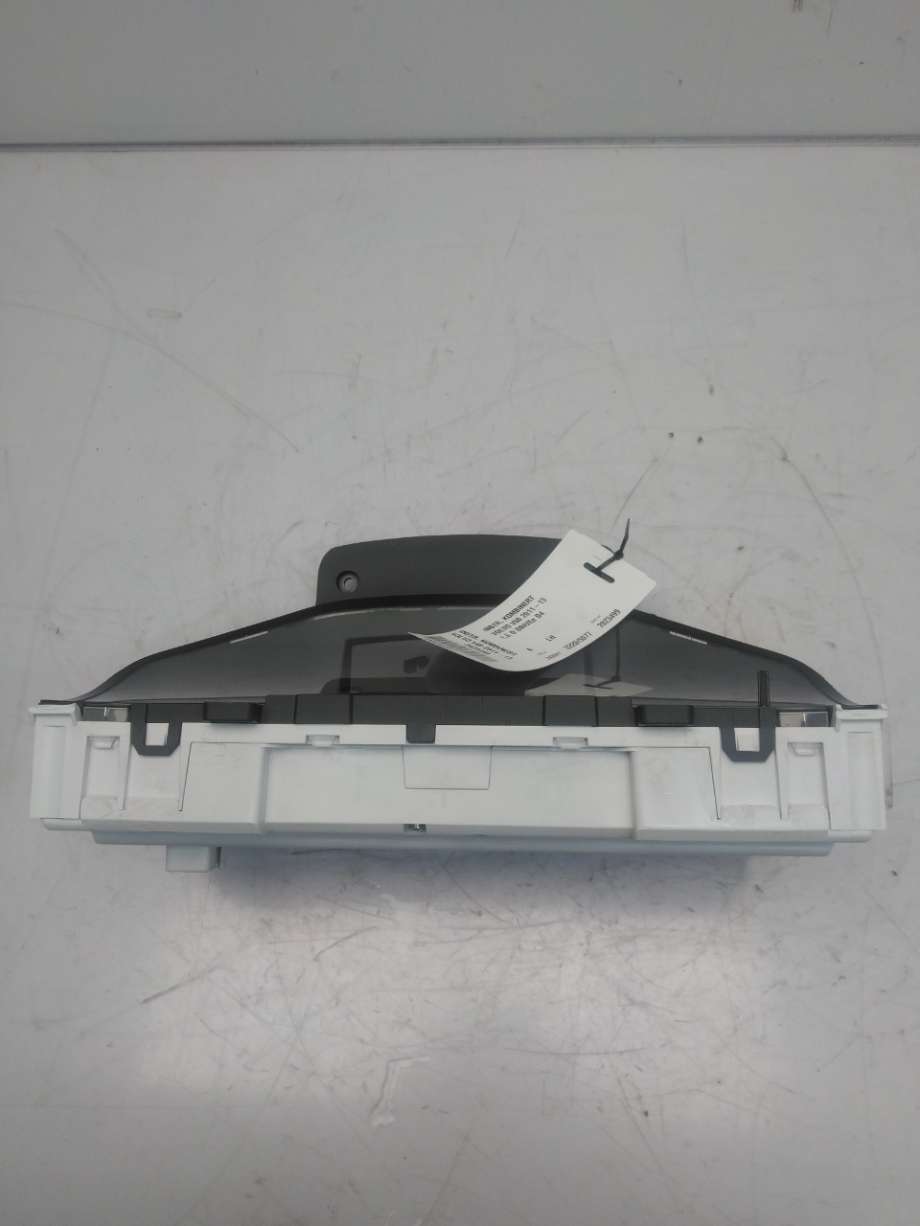 Instrumentpanel til Volvo V60 2010-2013 (Type I, Fase 1)  (VOLVO||31343323AA)
