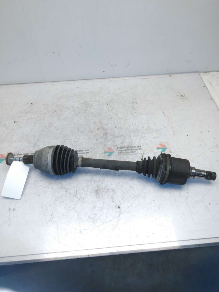 Drivaksel venstre foran til Volvo V70 2007-2013 (Type III, Fase 1) (VOLVO|)