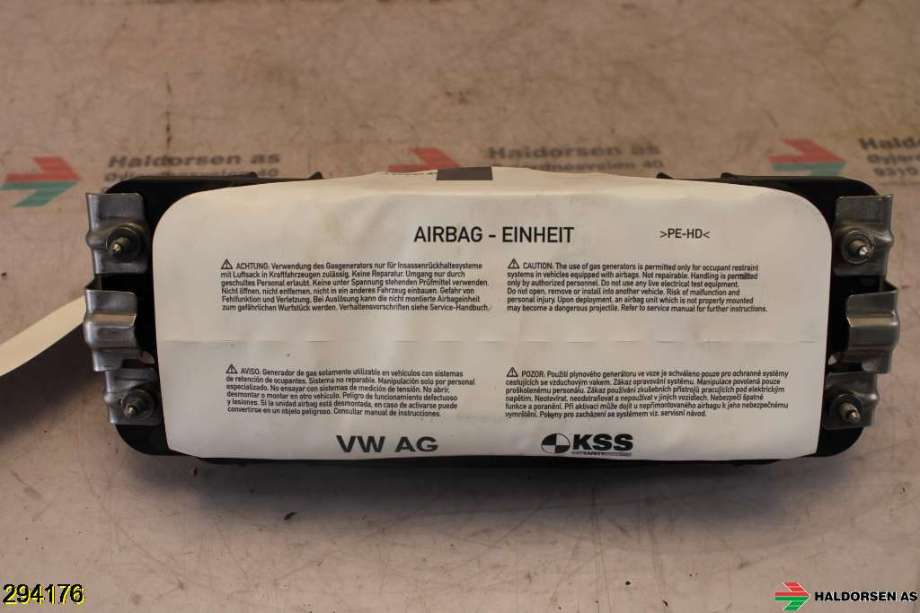 Airbag passasjer til Škoda Octavia 2013-2016 (Type III, Fase 1)  (SKODA|8V0 880 204 D|)