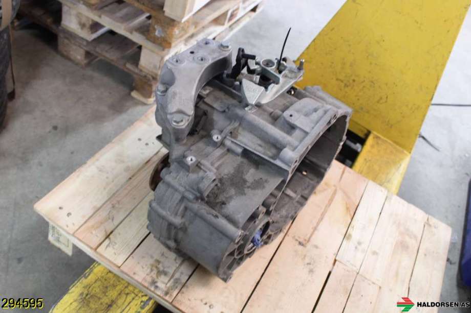 Girkasse manuell 6-trinn til VW Caddy 2020-->> (Type IV)  (VW|02Q300058F|)