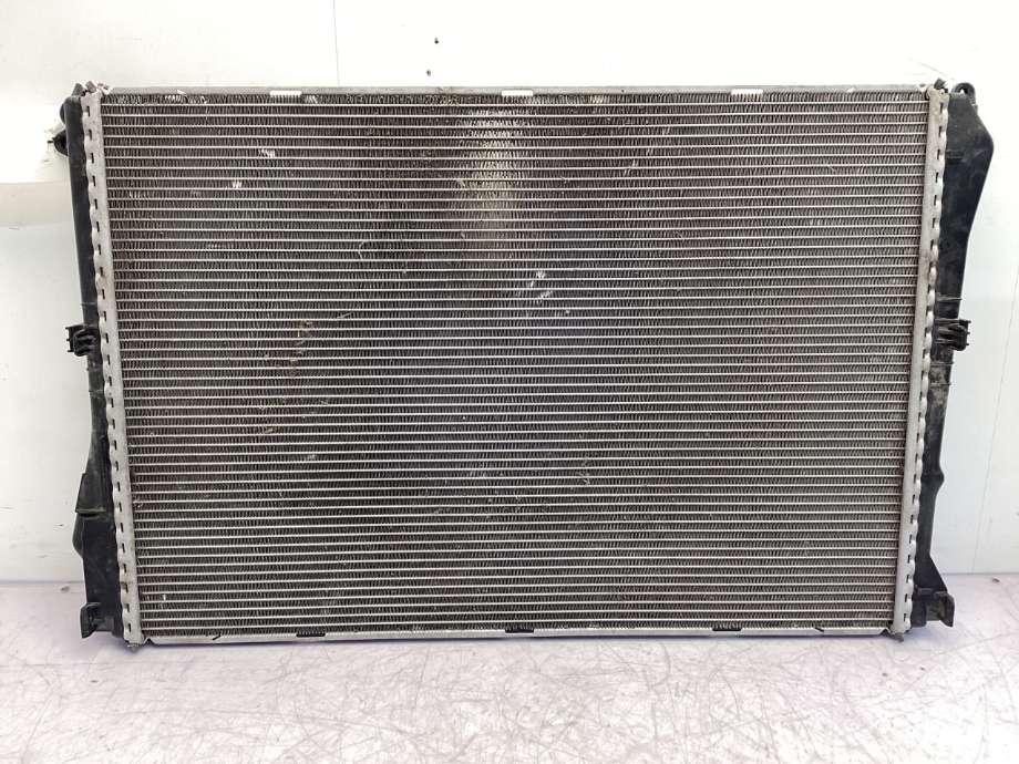 Radiator (automat gir) til Mercedes C-Klasse 2018-2021 (Fase 2) (W205) (W205) (MERCEDES|A 099 500 20 03|)