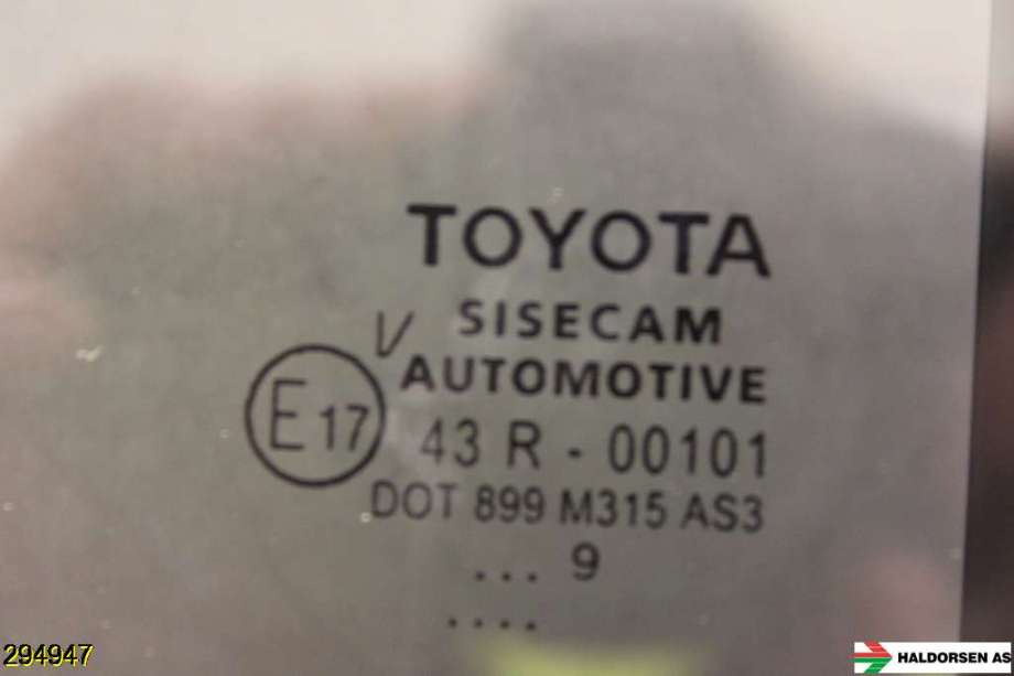 Diverse deler til Toyota C-HR 2016-->> (TOYOTA|68124F4020|)