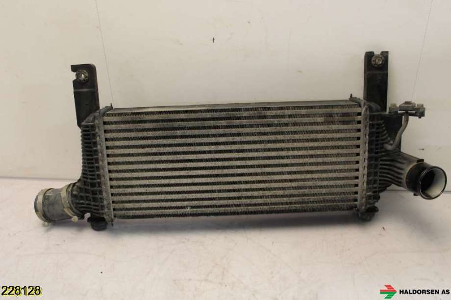 Intercooler til Nissan Pathfinder 2010-2014 (Fase 2) (R51) (R51) (NISSAN|144615X00A|)