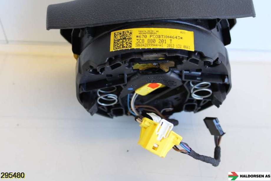Airbag rattpute til VW Golf VI 2008-2012  (VOLKSWAGEN|5N0 880 201 F|)