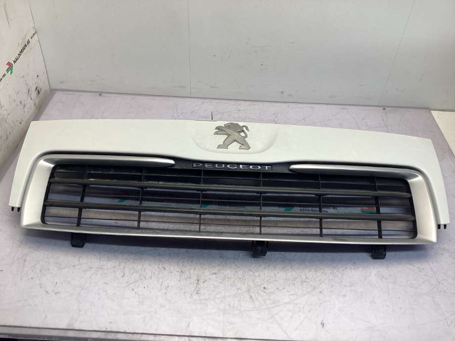 Grill til Peugeot Expert 2007-2016 (Type II)  (PEUGEOT|16 082 318 80|16 082 305 80|16 082 310 80)