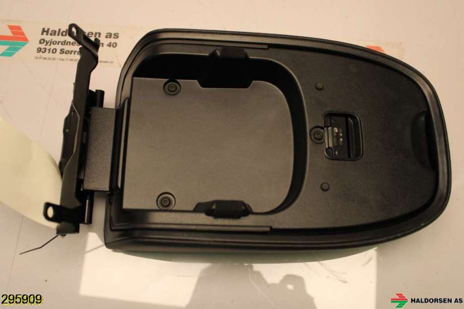 Sete armlene lokk til Ford Kuga 2013-2019  (FORD|AM51-R045C74-AF35B8|1831677|)