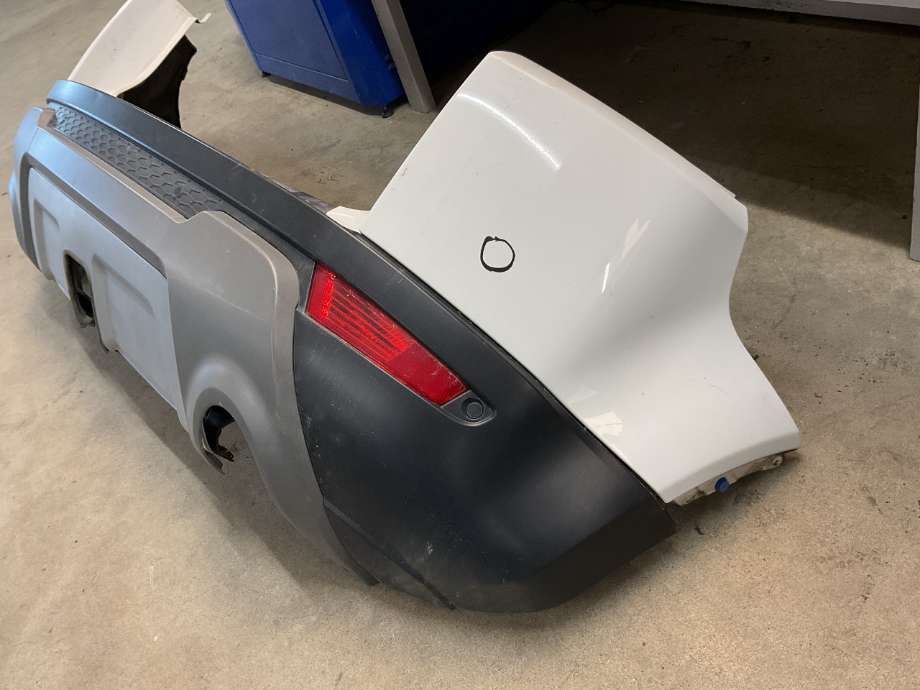 Støtfanger bak til Land Rover Range Rover, Evoque 2011-2019 (Type I)  (LAND-ROVER|LR034458|BJ3217K835AD8LML|)