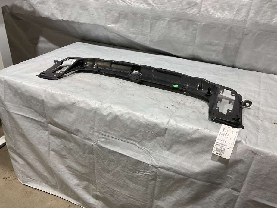 Frontplate øvre til BMW 1-Serie 2015-2019 (Fase 2) (F20/F21) (F20/F21) (BMW|51 64 7 245 786|)