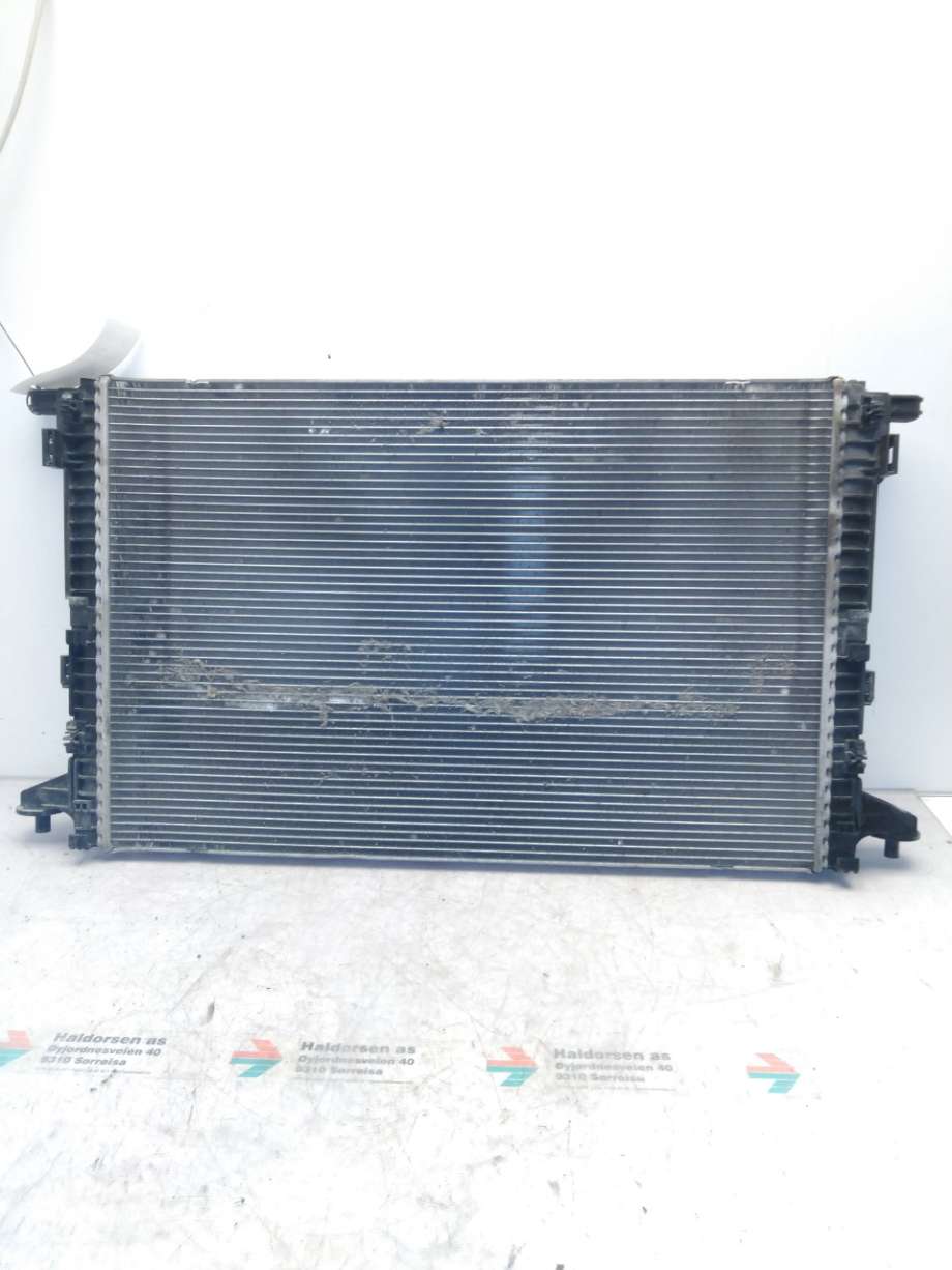 Radiator (automat gir) til Audi Q5 2017-->> (Type II)  (AUDI|80A 121 251 D|)