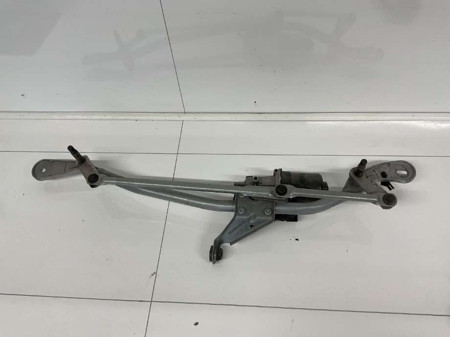 Viskermotor frontrute til BMW 3-Serie 2018-->> (G20) (G20) (BMW|61 61 7 427 901|)