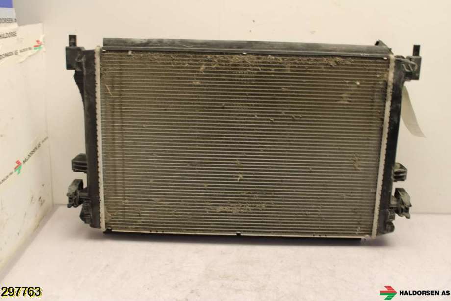 Radiator (manuell gir) til VW Tiguan 2016-2020 (Type II, Fase 1)  (VOLKSWAGEN||5Q0 121 251 EM)