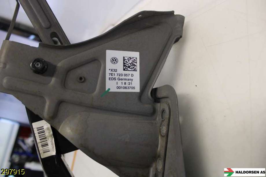 Pedal gass/brems/clutch til VW Transporter / Caravelle 2019-->> (T6.1) (T6.1) (VOLKSWAGEN|7H1 723 143|)