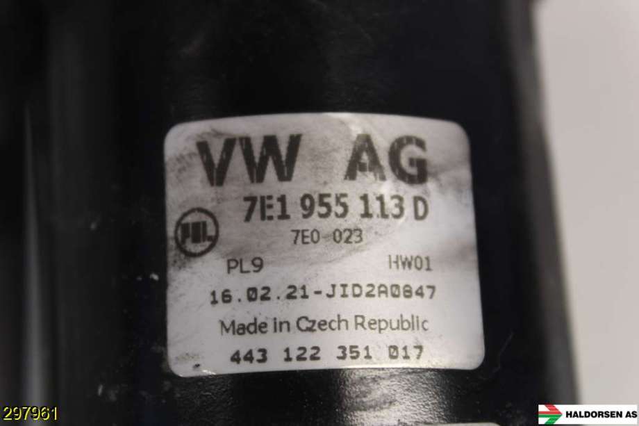 Viskermotor frontrute til VW Transporter / Caravelle 2019-->> (T6.1) (T6.1) (VOLKSWAGEN|7E1 955 113 D|)