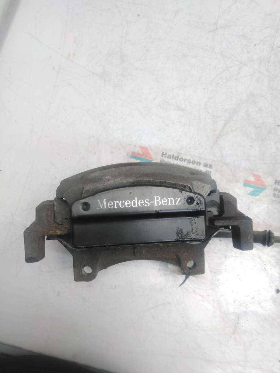 Bremsecaliper høyre foran til Mercedes GLE 2015-2018 (Fase 2) (W166) (W166) (MERCEDES|A 166 421 04 81|)