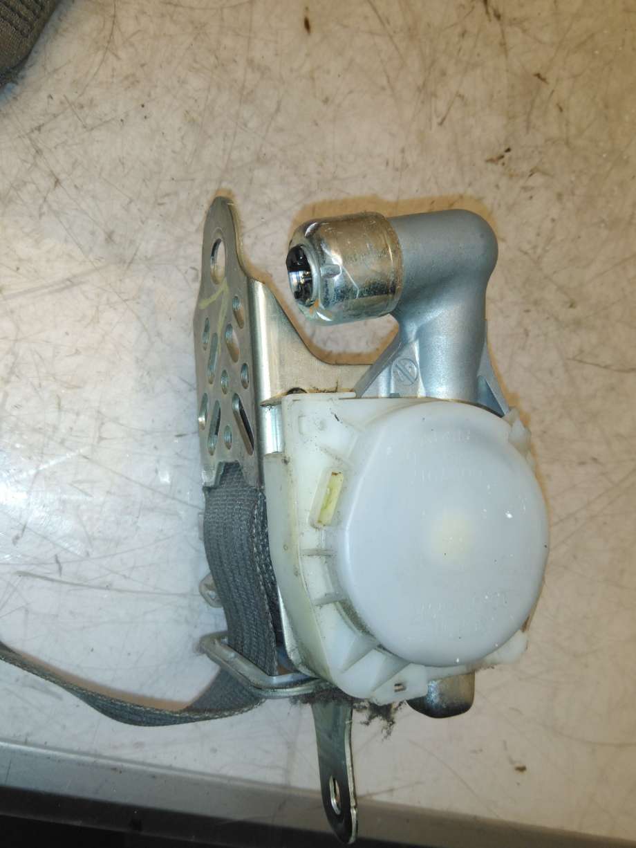 Sikkerhetsbelte foran venstre til Subaru Outback 2009-2014 (Type IV)  (SUBARU|)