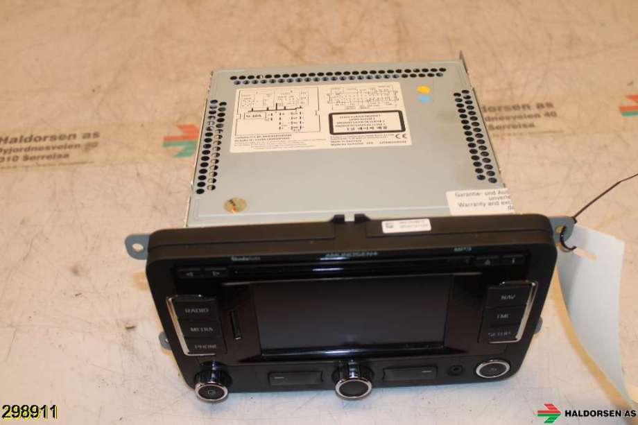 Bilstereo navigasjon til Škoda Superb 2008-2015 (Type II)  (SKODA|3T0 035 192 D|)