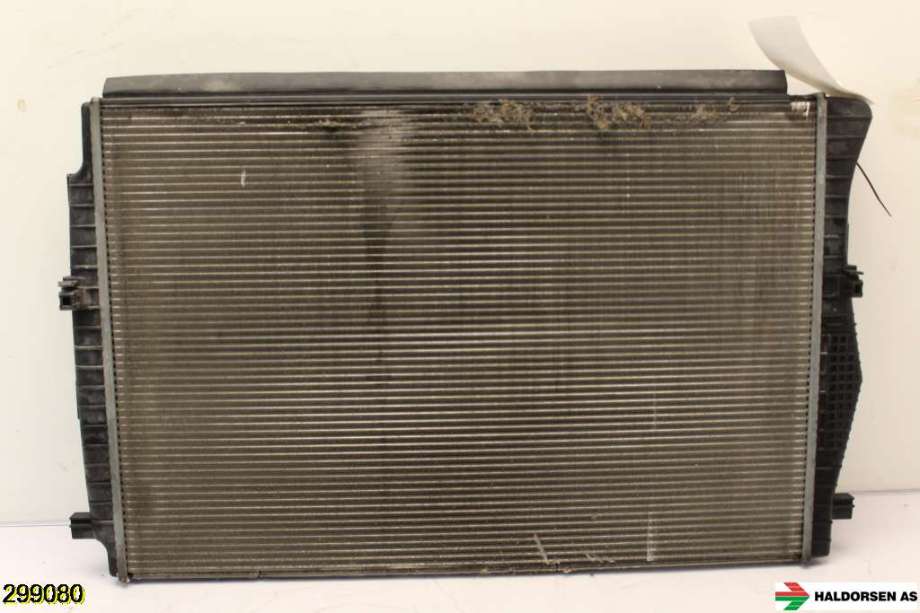 Radiator (automat gir) til VW Passat 2015-2019 (Fase 1) (B8) (B8) (VOLKSWAGEN|5Q0 121 251 GR|)