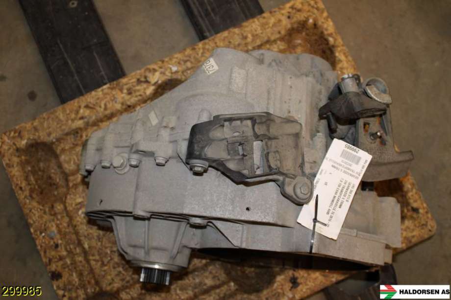 Girkasse manuell 6-trinn til VW Transporter / Caravelle 2015-2019 (T6) (T6) (VOLKSWAGEN|0A5 300 013 D|)