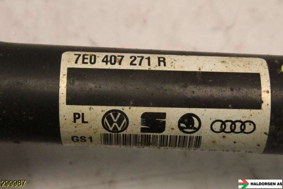 Drivaksel venstre foran til VW Transporter / Caravelle 2015-2019 (T6) (T6) (VOLKSWAGEN|7E0 407 271 R|7E0 407 451 CX|)
