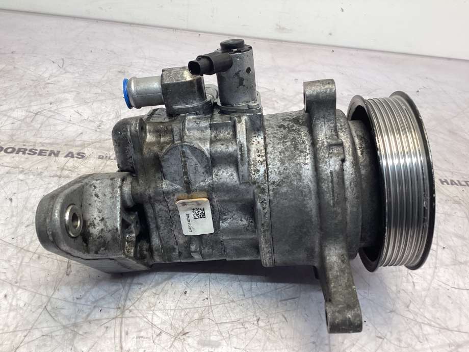 Servo pumpe mekanisk til BMW 7-Serie 2009-2015 (F01/F02/F03/F04) (F01/F02/F03/F04) (BMW|32 41 6 776 178|)