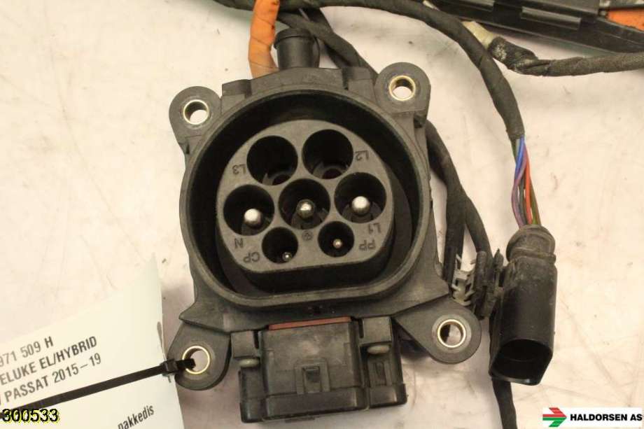 Diverse deler til VW Passat 2015-2019 (Fase 1) (B8) (B8) (VOLKSWAGEN|3G0 971 509 H|)