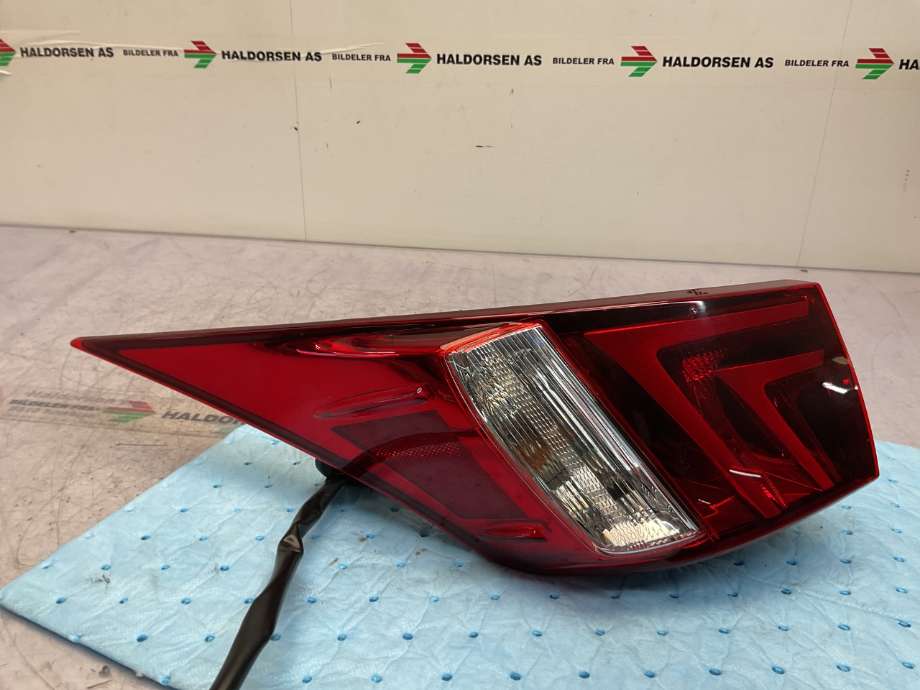 Baklykt høyre til Lexus IS 2013-2020 (Type III) (XE30) (XE30) (LEXUS|8155153280|)